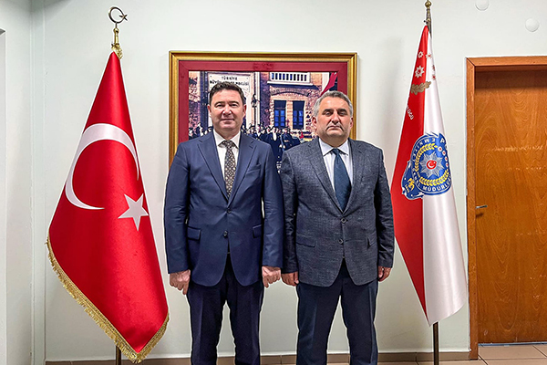 Artvin Çoruh Üniversitesi Rektörü Prof. Dr. İbrahim AYDIN'dan iadei ziyaret.